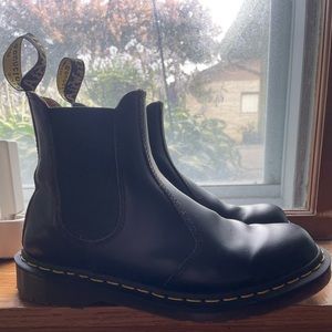 Dr Marten’s #2976 MADE IN ENGLAND Chelsea boots / Women's size 9/ Men's size 8